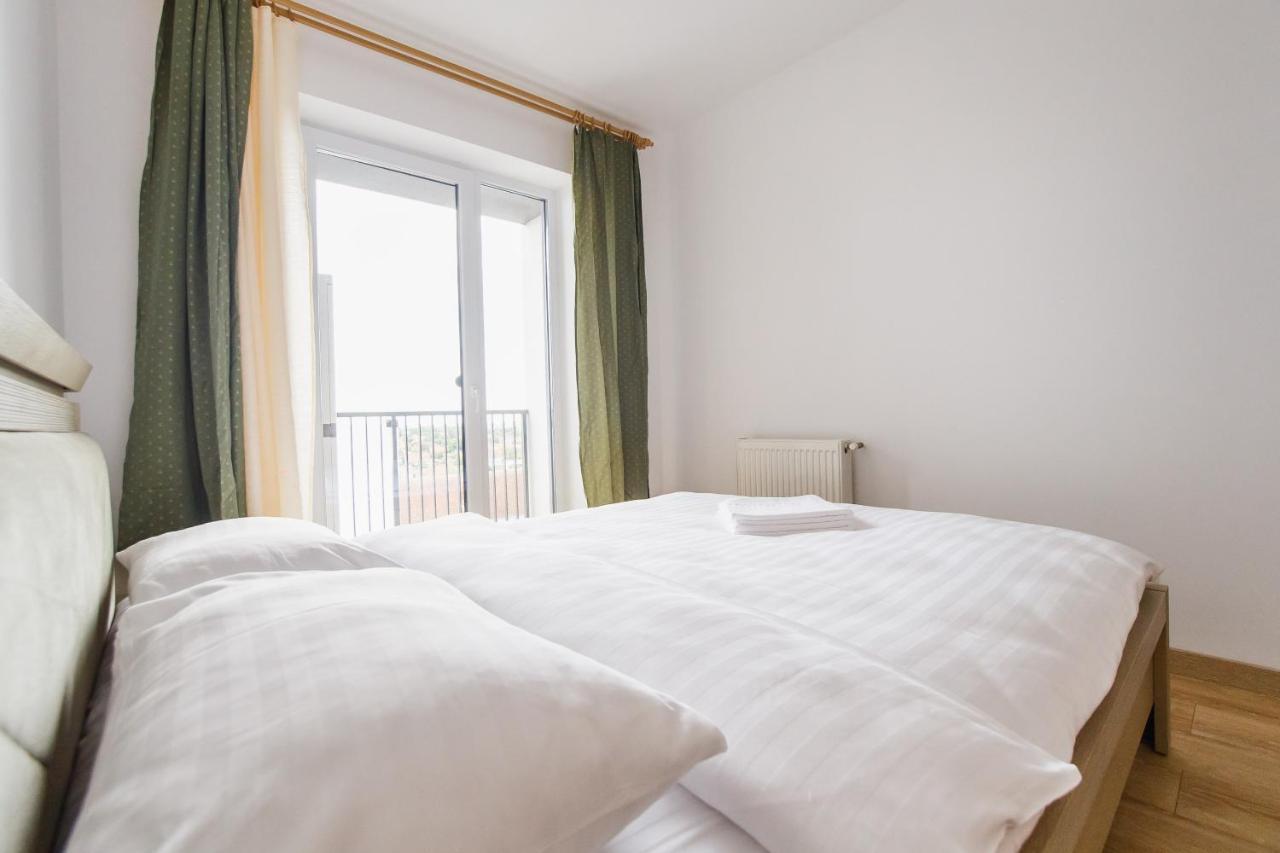 Sunny View 2 Bedroom Central Apartment Oradea Exterior foto
